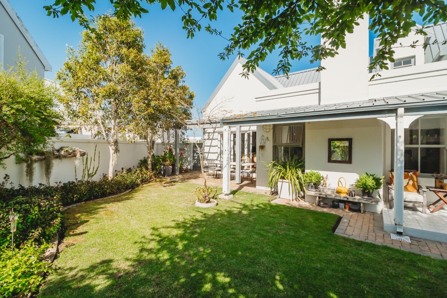 3 Bedroom Property for Sale in Kingswood Golf Estate Western Cape